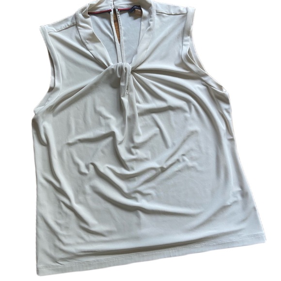 Tommy Hilfiger Tops - Women’s large Tommy Hilfiger sleeveless blouse